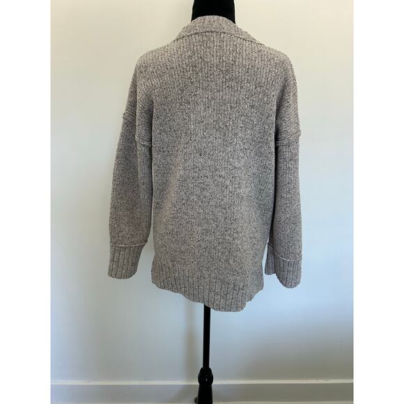 Abercrombie & Fitch Knit Cardigan, Buttons, Pockets, Oversized, Size XS - Picture 4 of 9